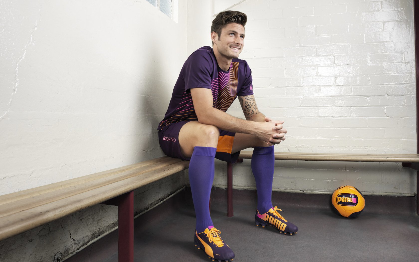 奥格斯堡1-1平科隆，双方门将表现神勇，奥格斯堡vs科隆比分预测